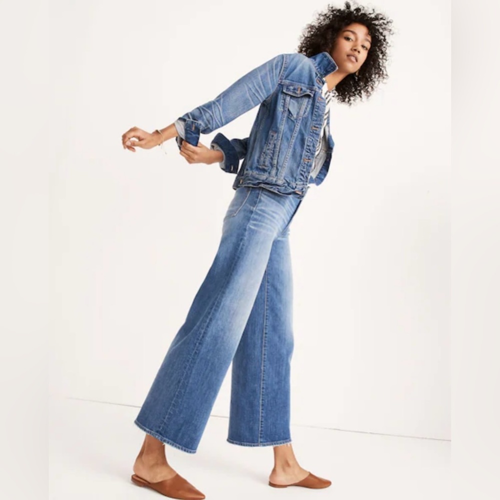Madewell Wide Leg Crop in Finney Wash - Picture 2 of 15